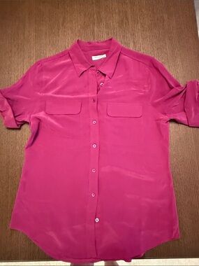 Equipment— 100% Silk Magenta Button-Down Silk Blouse— Size M
